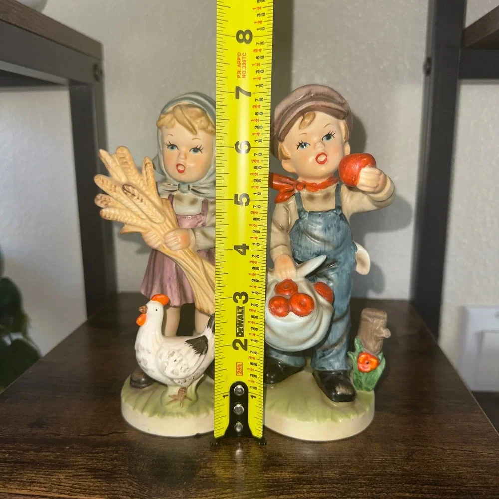 Vintage Boy Girl Farmer Figurines Wheat Chicken Apples Farmhouse Collectible‎